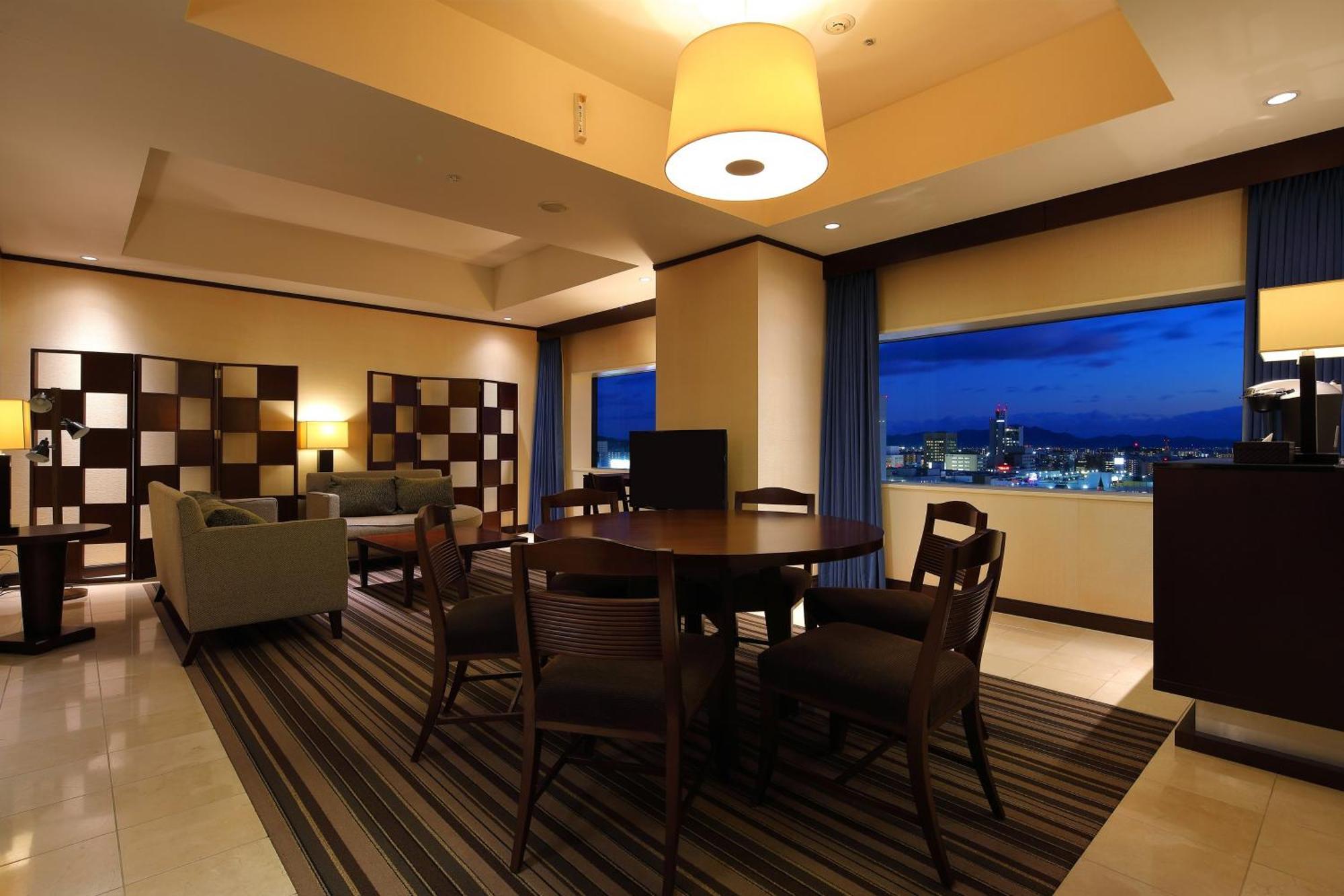 Ana Crowne Plaza Okayama By Ihg Hotel Buitenkant foto