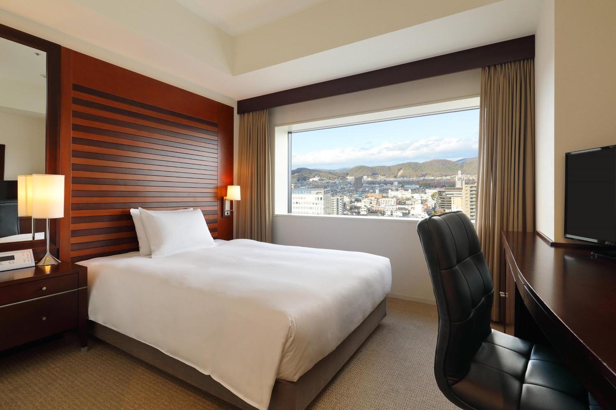 Ana Crowne Plaza Okayama By Ihg Hotel Buitenkant foto